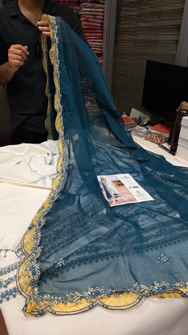 Hussain rehar lawn veil