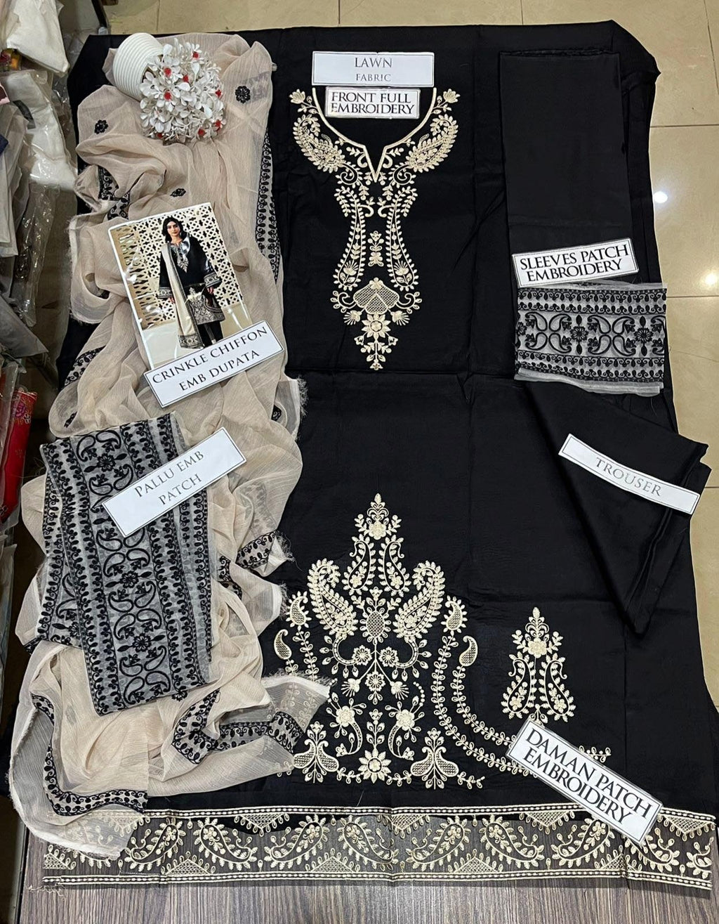 Jazmin Premium Embroidered Unstitched Lawn Suit – 3 Piece